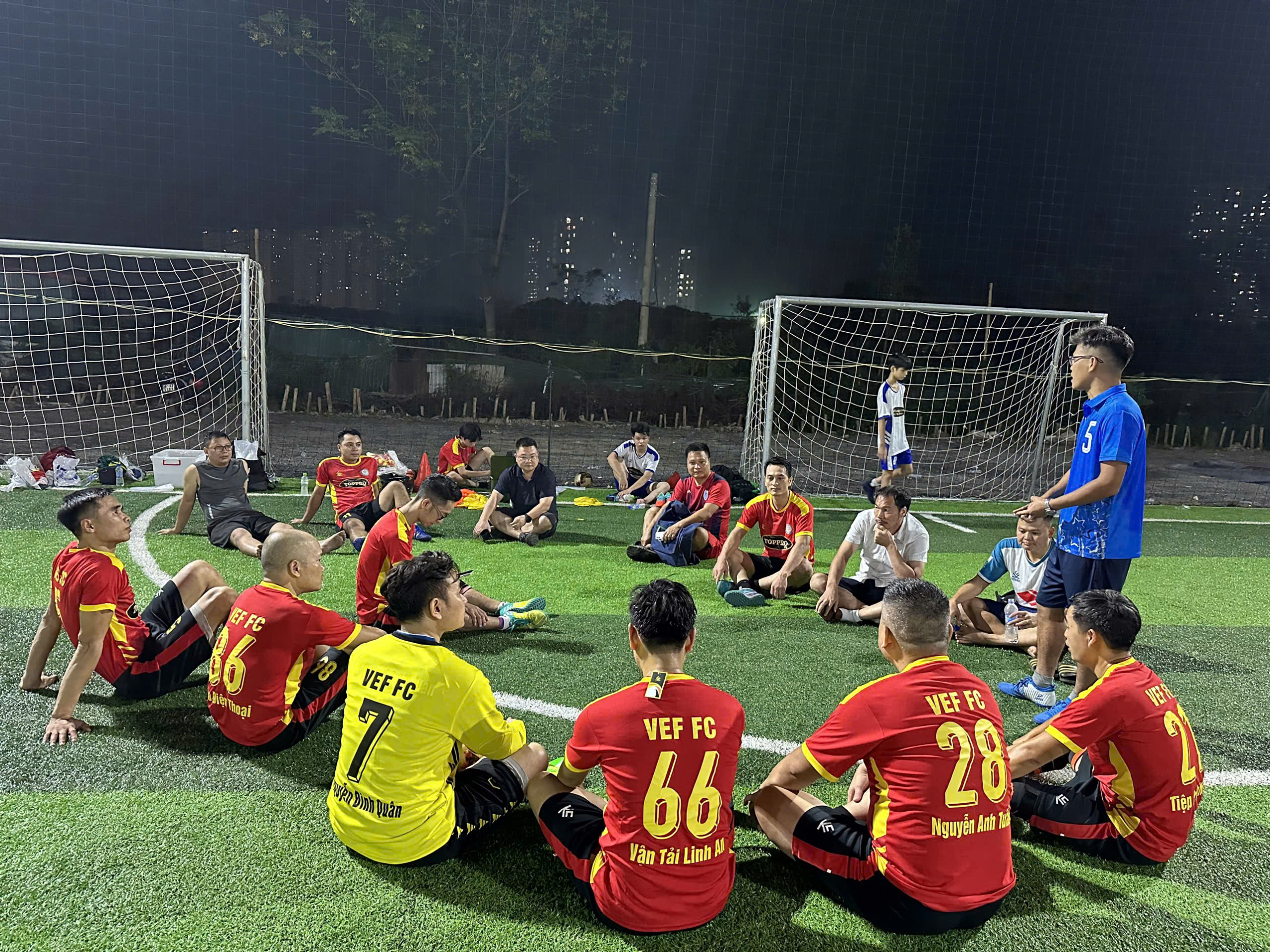 Trung tâm bóng đá sức khỏe Cộng đồng Phương Đông
